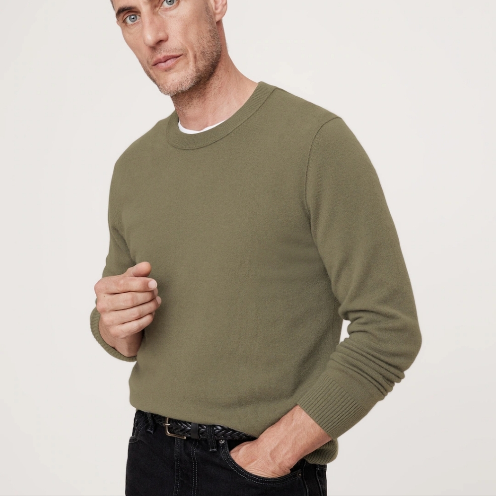 Banana Republic Cashmere Crew-Neck Sweater in Nettle Leaf Green Small NWT